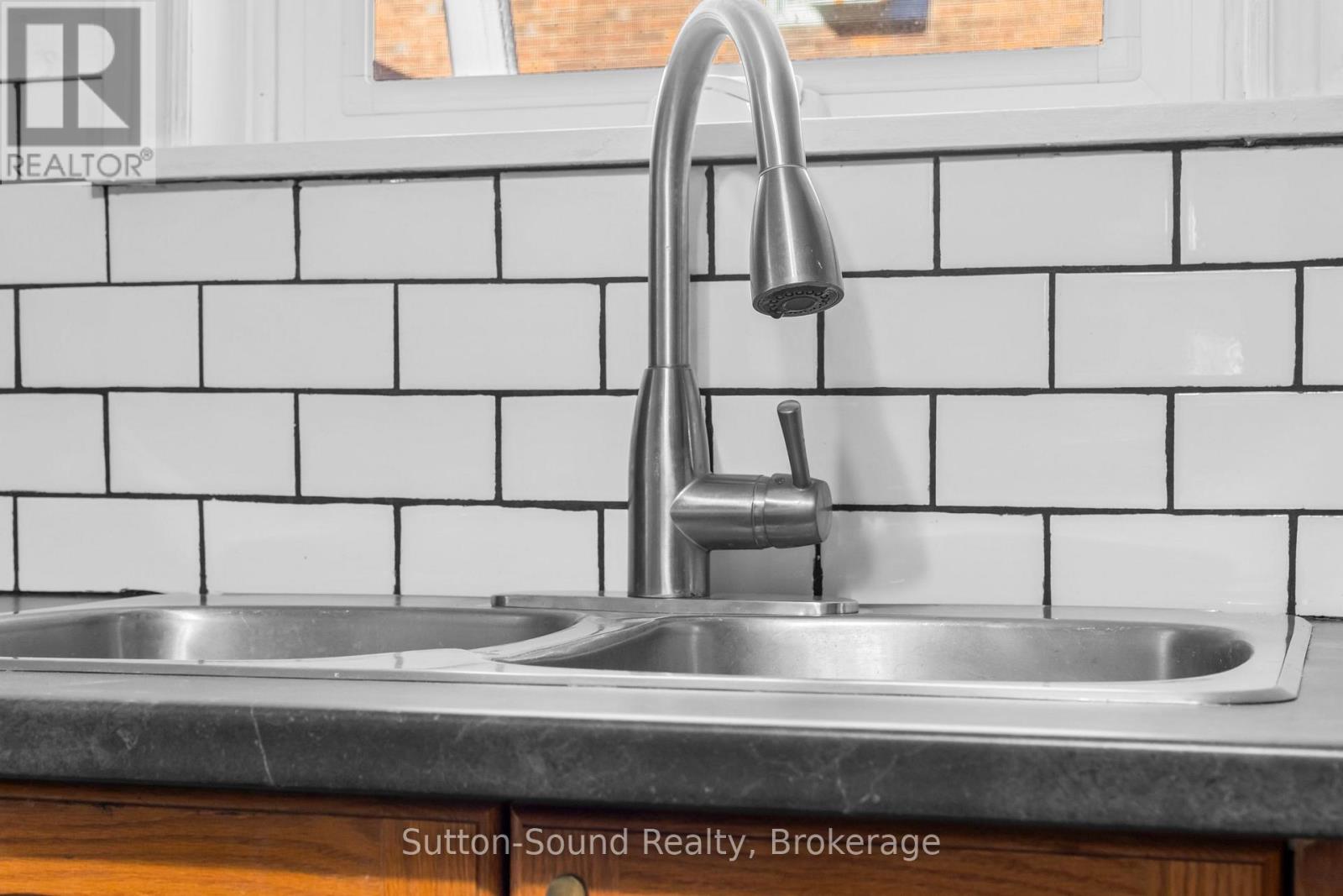 158 13th Street W, Owen Sound, Ontario  N4K 3W4 - Photo 21 - X12942640