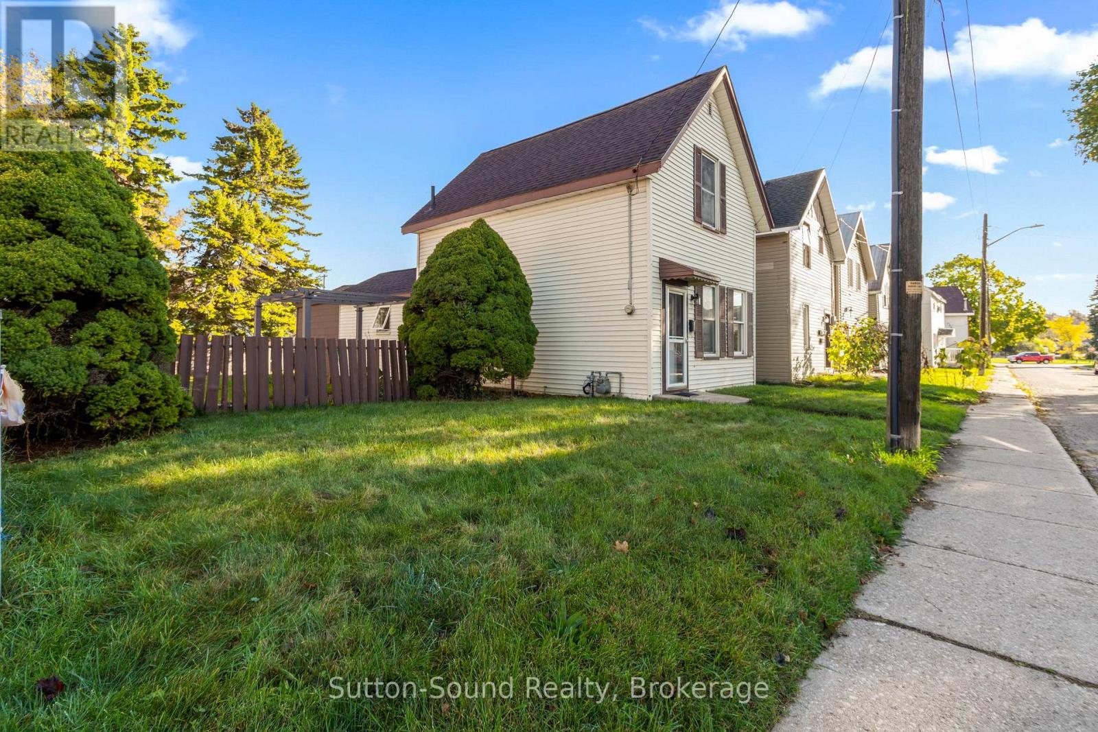 158 13th Street W, Owen Sound, Ontario  N4K 3W4 - Photo 4 - X12942640