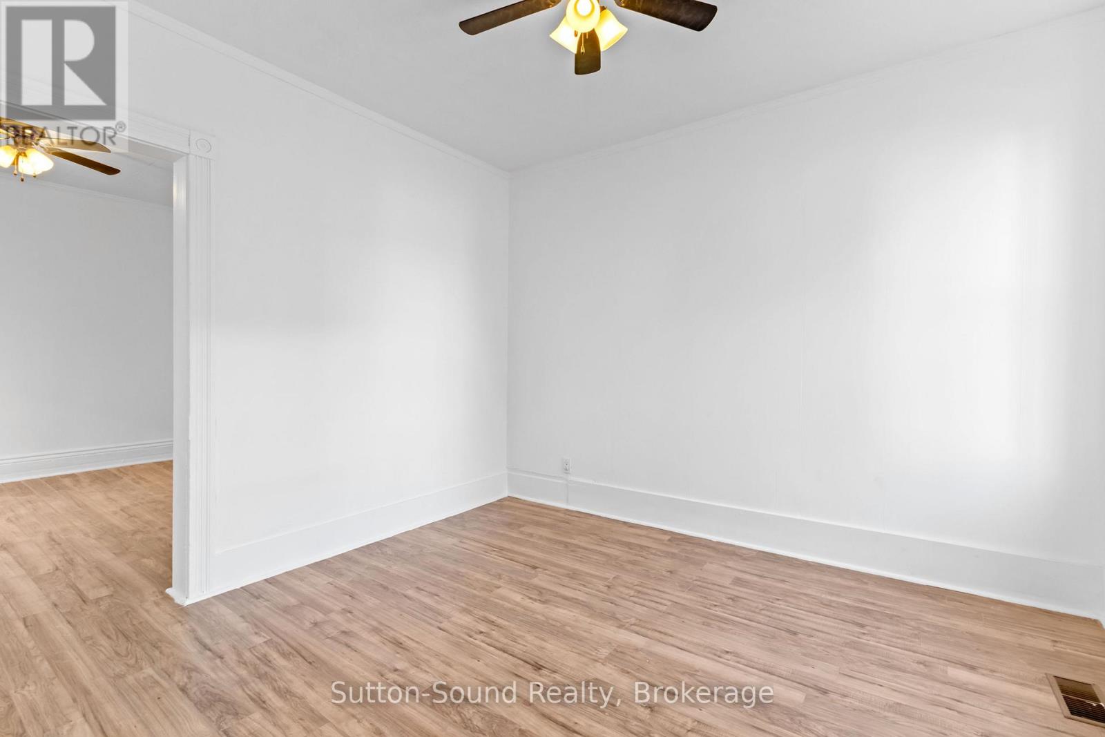 158 13th Street W, Owen Sound, Ontario  N4K 3W4 - Photo 7 - X12942640