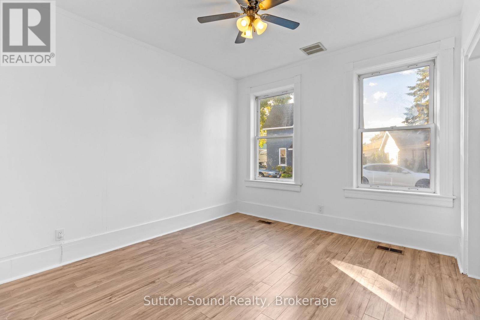 158 13th Street W, Owen Sound, Ontario  N4K 3W4 - Photo 9 - X12942640