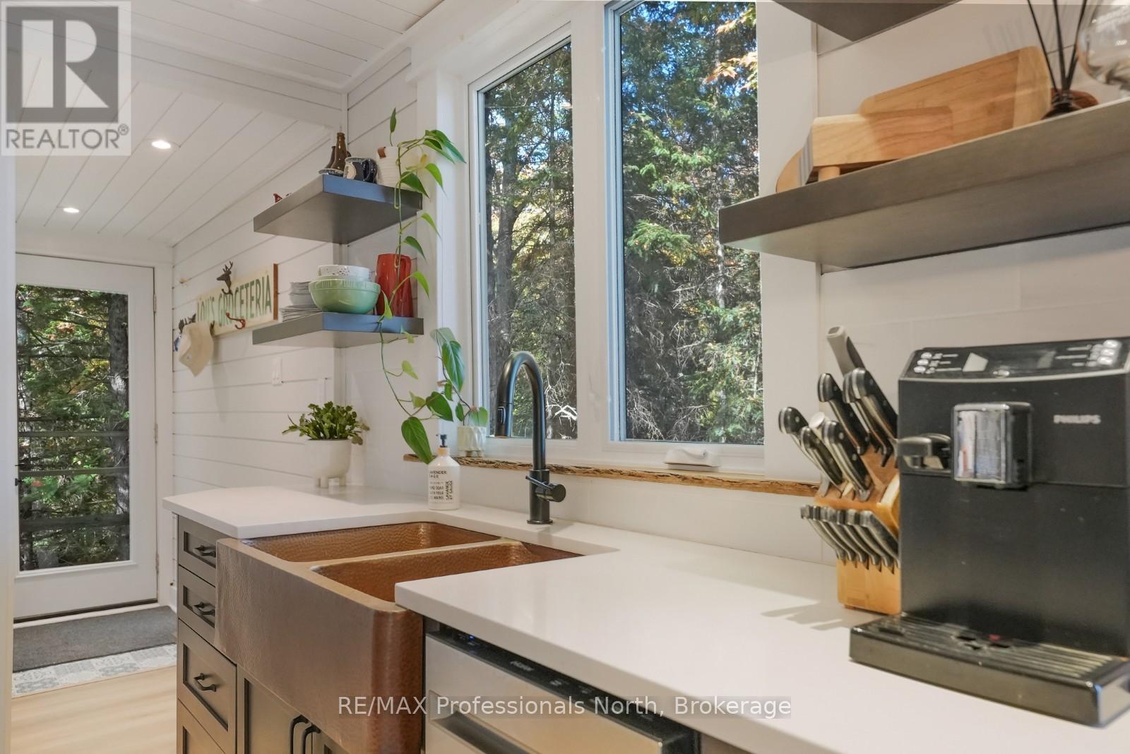 1005 Osgoode Road, Minden Hills, Ontario  K0M 2K0 - Photo 16 - X12942648