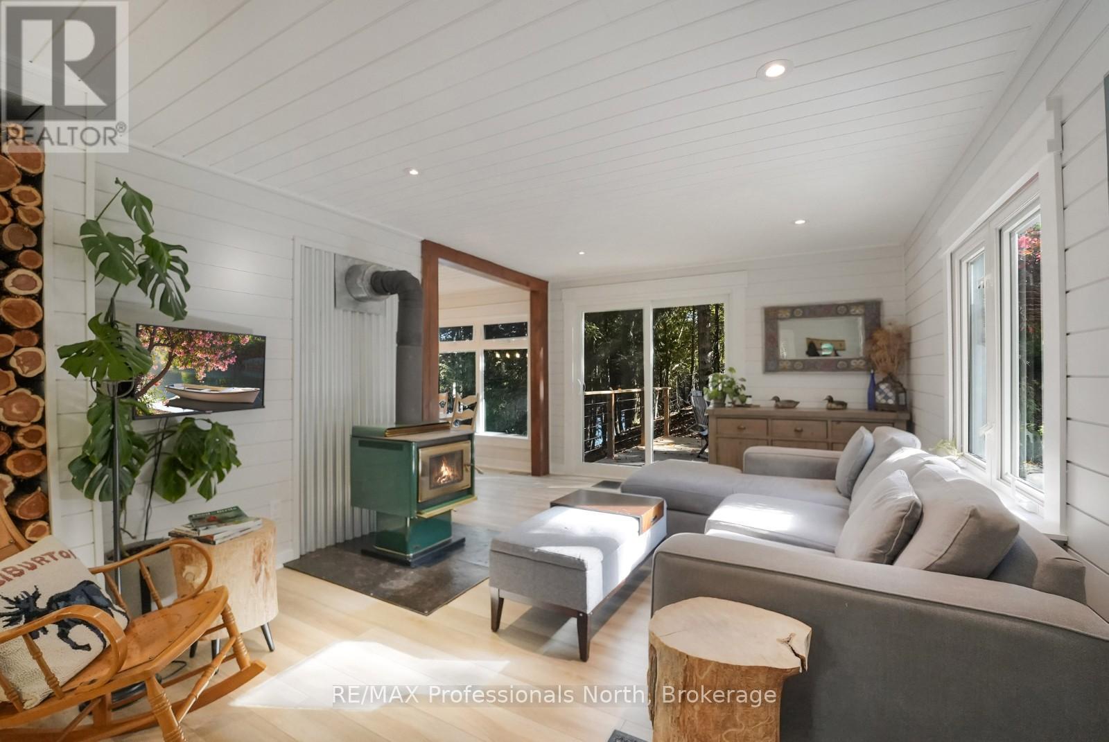 1005 Osgoode Road, Minden Hills, Ontario  K0M 2K0 - Photo 7 - X12942648