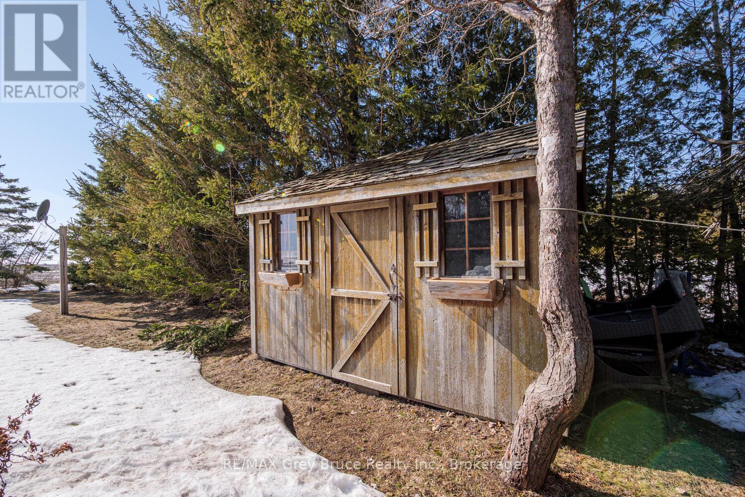 1208 Sunset Drive, South Bruce Peninsula, Ontario  N0H 2T0 - Photo 37 - X12942668