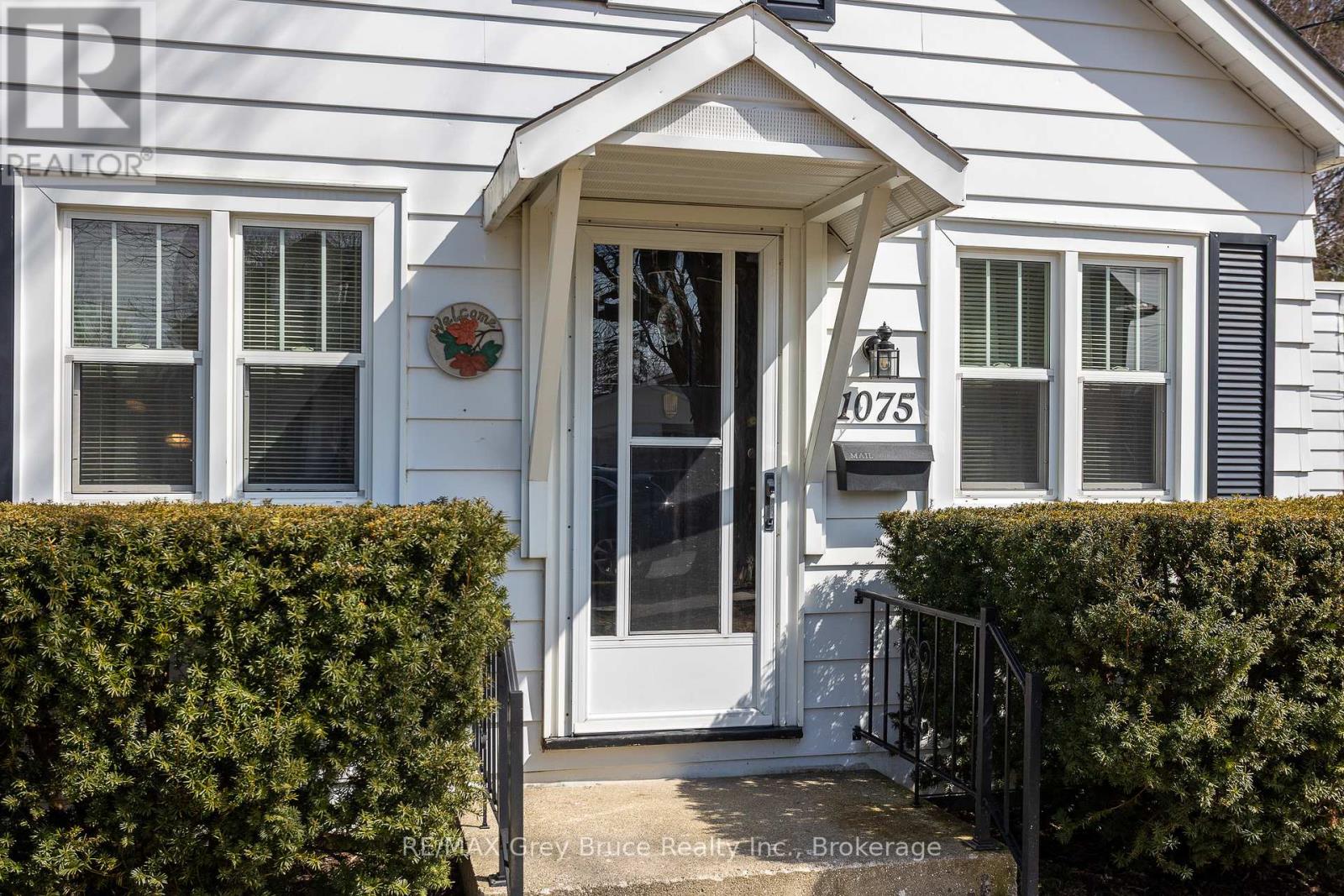 1075 6th Avenue W, Owen Sound, Ontario  N4K 5G8 - Photo 4 - X12942682