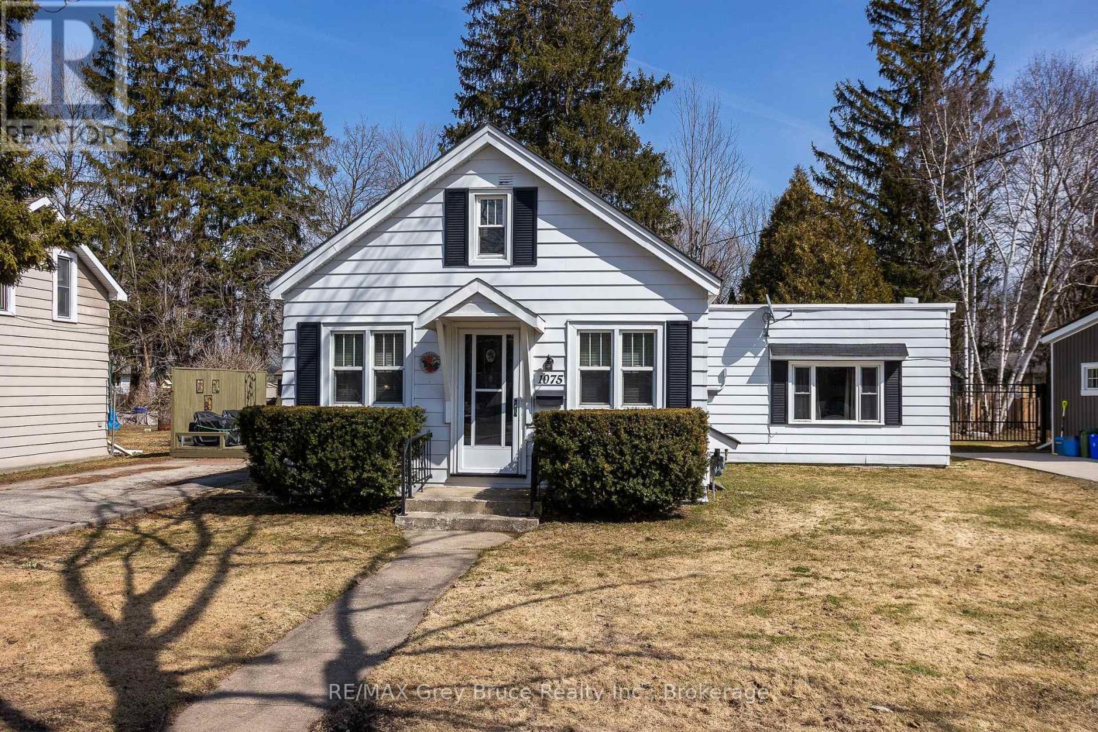 1075 6th Avenue W, Owen Sound, Ontario  N4K 5G8 - Photo 43 - X12942682