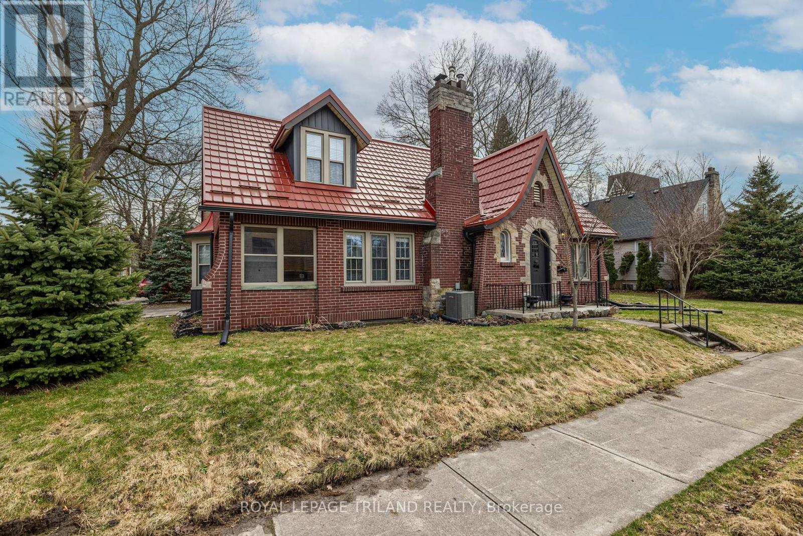 1 Woodland Place, London South, Ontario  N6C 1H9 - Photo 3 - X12902696