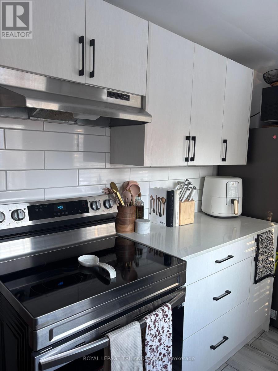 1 Woodland Place, London South, Ontario  N6C 1H9 - Photo 43 - X12902696