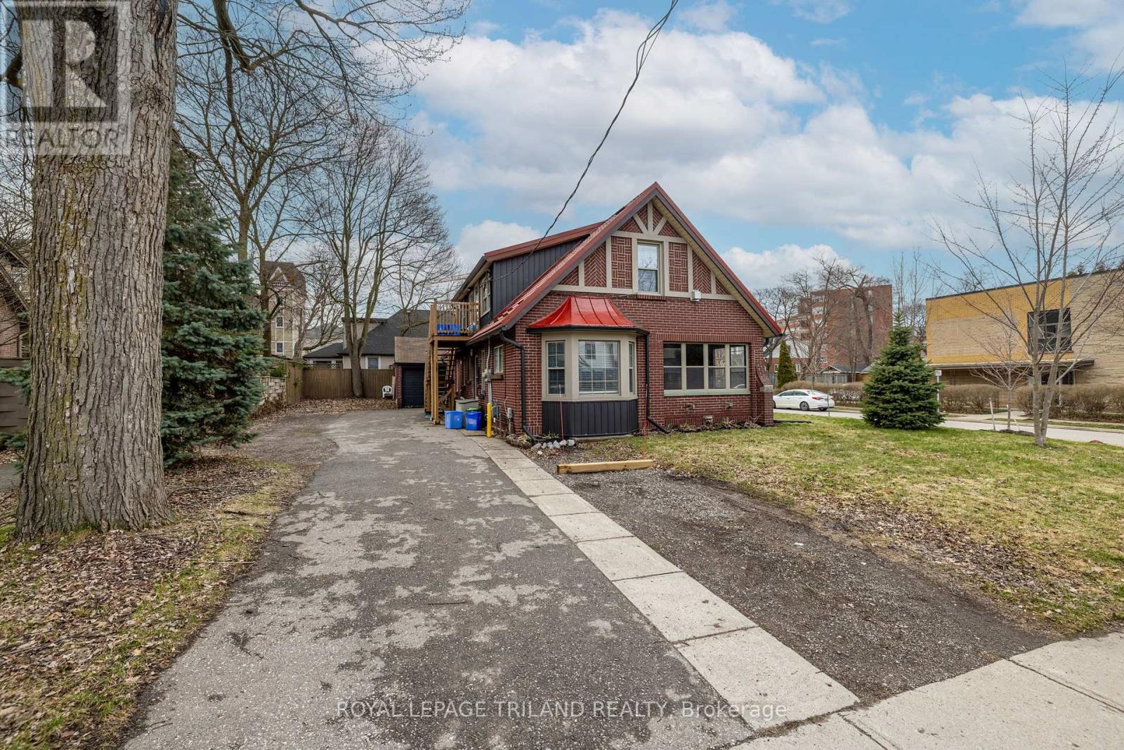 1 Woodland Place, London South, Ontario  N6C 1H9 - Photo 7 - X12902696