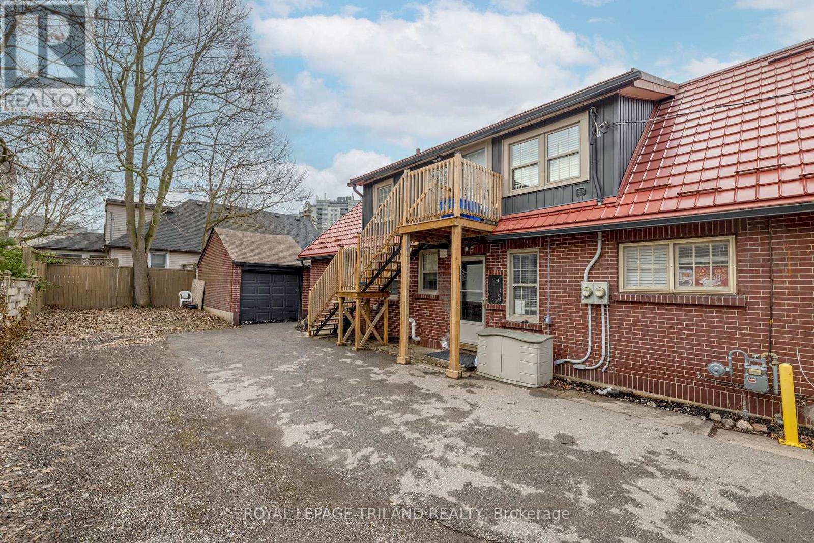 1 Woodland Place, London South, Ontario  N6C 1H9 - Photo 9 - X12902696