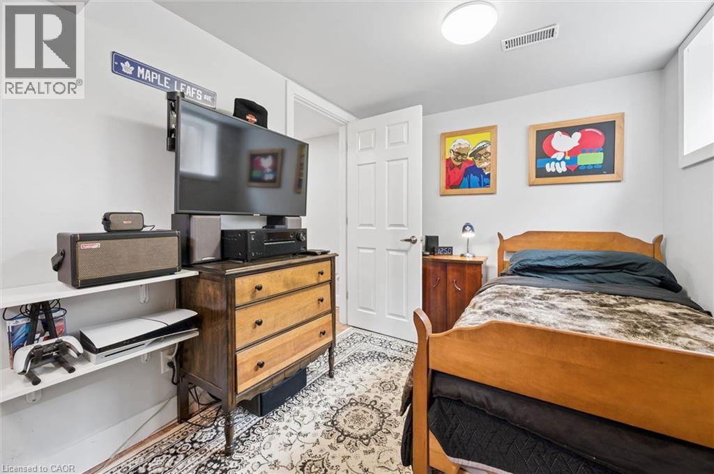 220 Mayfield Avenue, Waterloo, Ontario  N2J 3S5 - Photo 32 - 40816739