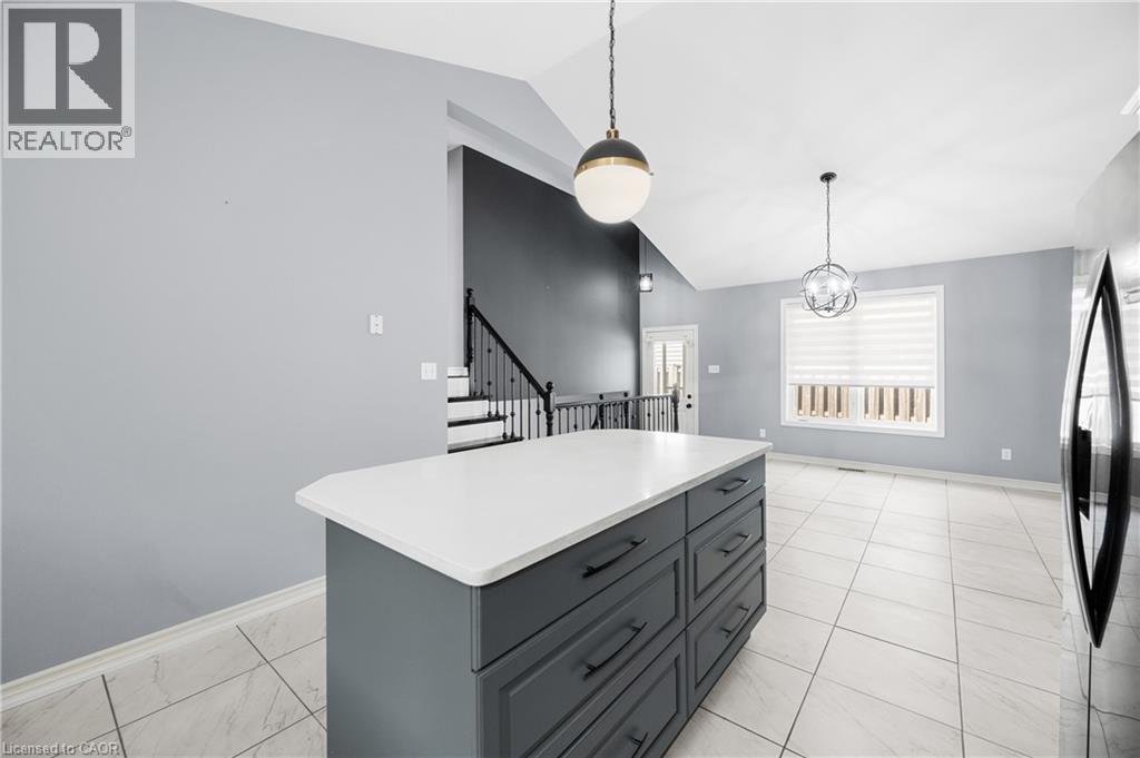 7852 Sabine Drive, Niagara Falls, Ontario  L2H 3E4 - Photo 13 - 40816673