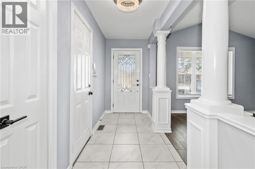 7852 Sabine Drive, Niagara Falls, Ontario  L2H 3E4 - Photo 4 - 40816673