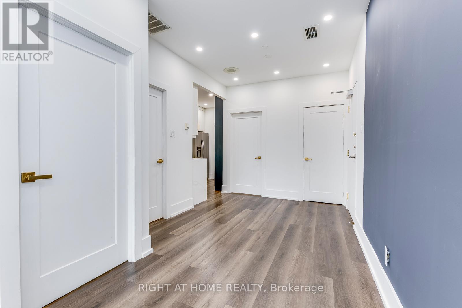 510 - 393 King Street W, Toronto, Ontario  M5V 3G8 - Photo 13 - C12942622