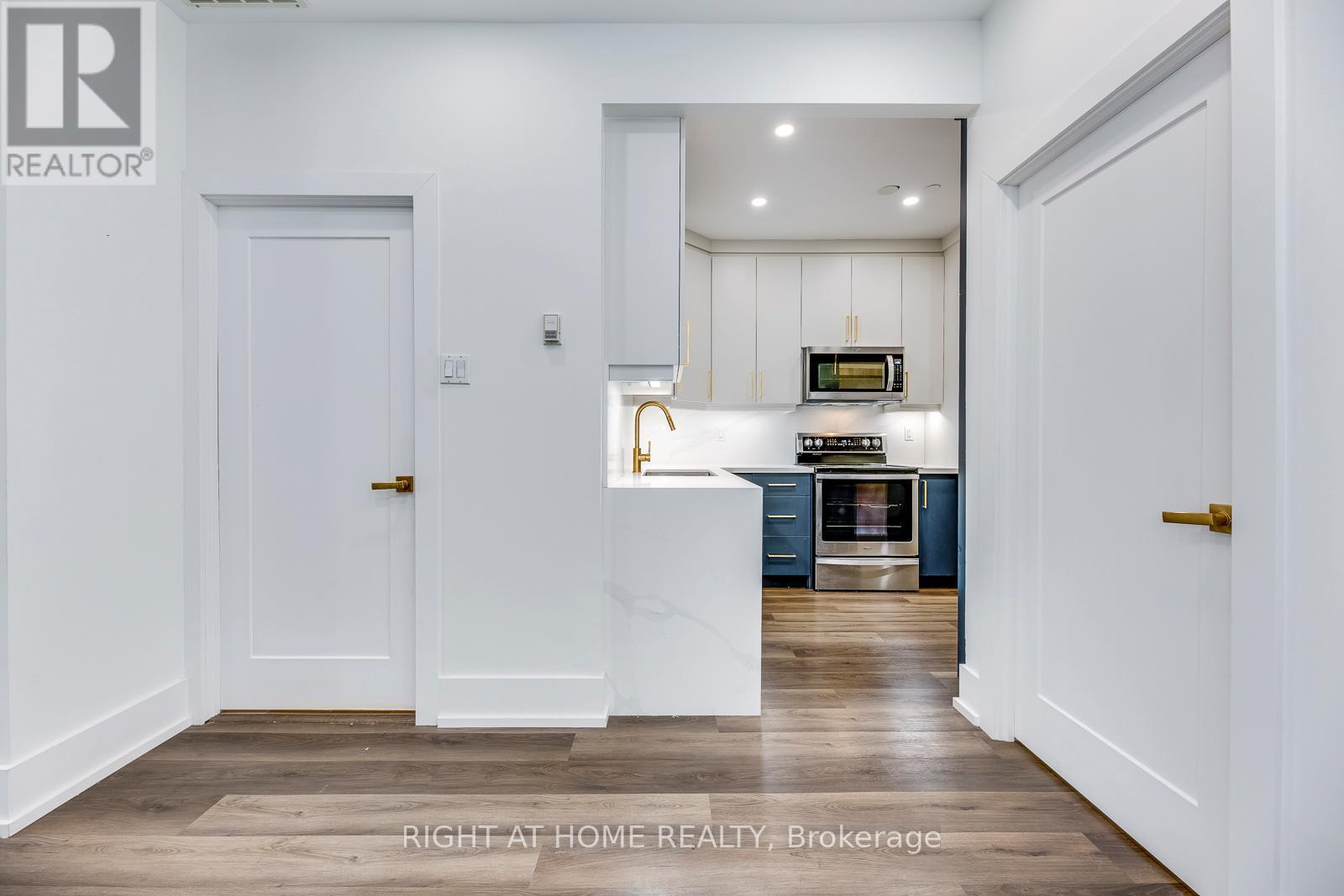 510 - 393 King Street W, Toronto, Ontario  M5V 3G8 - Photo 14 - C12942622