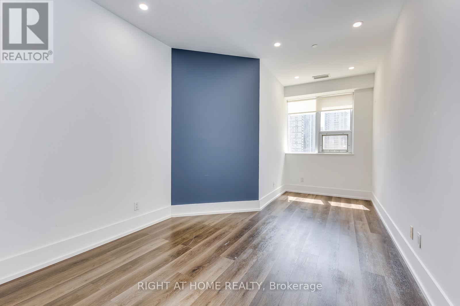 510 - 393 King Street W, Toronto, Ontario  M5V 3G8 - Photo 18 - C12942622