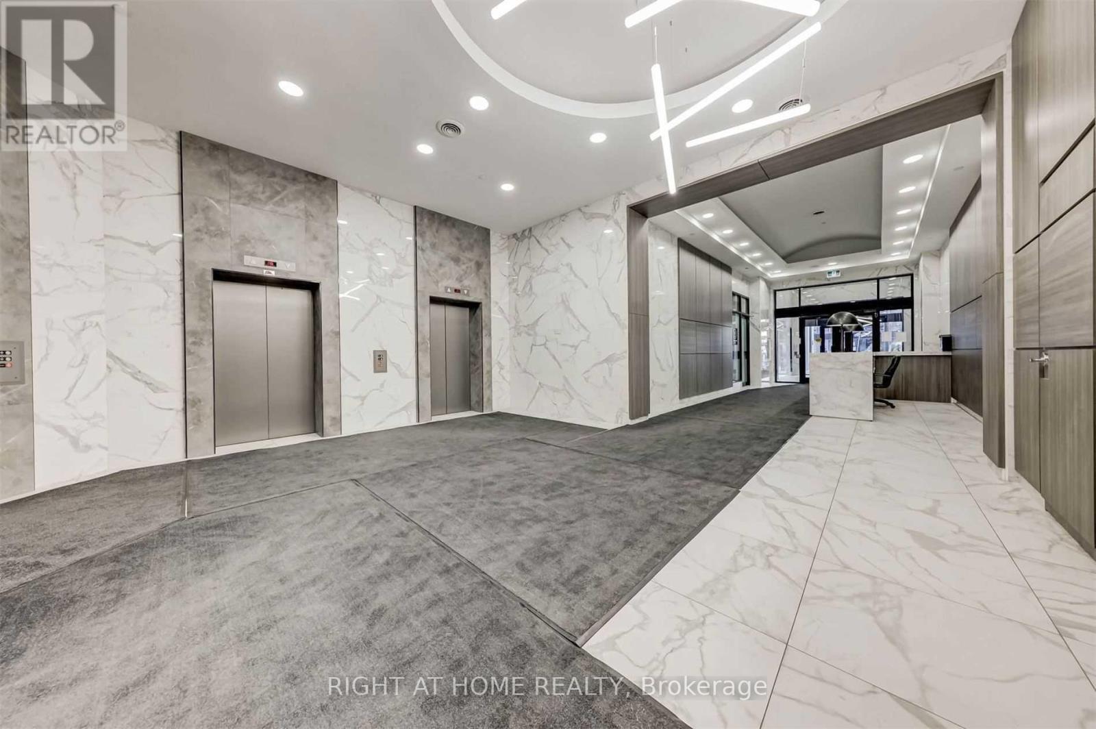 510 - 393 King Street W, Toronto, Ontario  M5V 3G8 - Photo 3 - C12942622