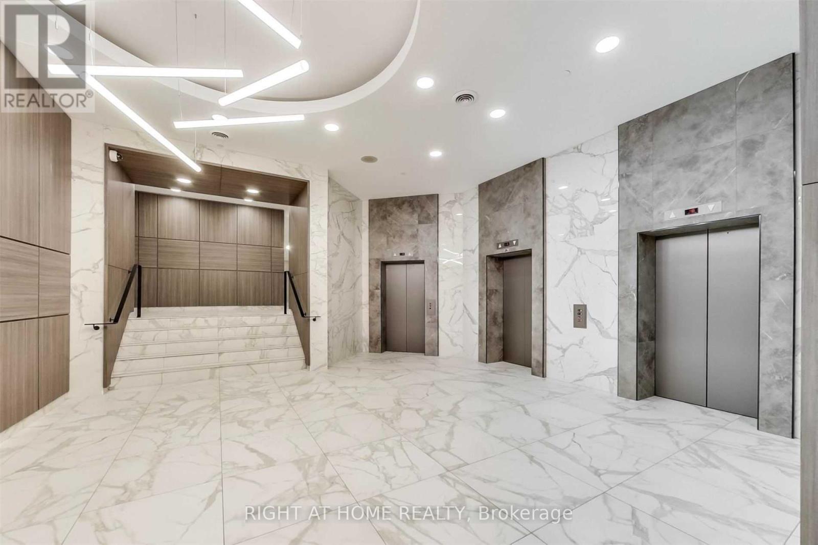 510 - 393 King Street W, Toronto, Ontario  M5V 3G8 - Photo 4 - C12942622