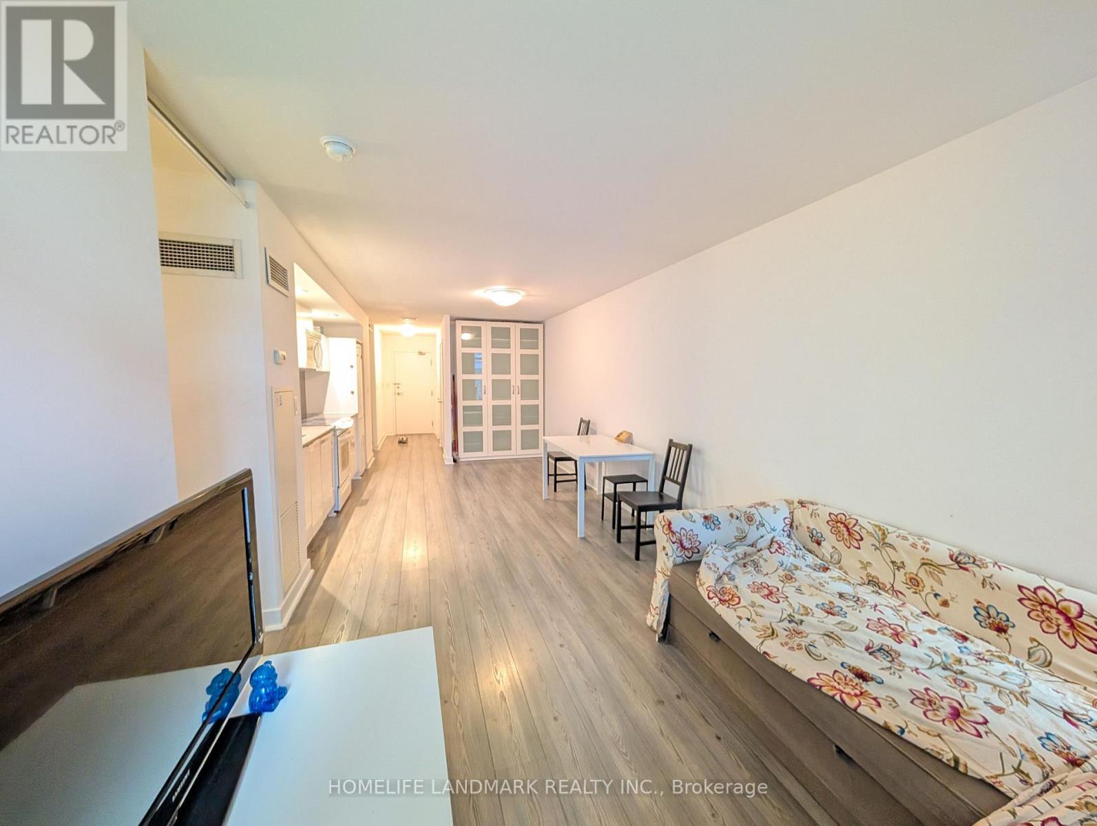 225 - 4k Spadina Avenue, Toronto, Ontario  M5V 3Y9 - Photo 6 - C12942714
