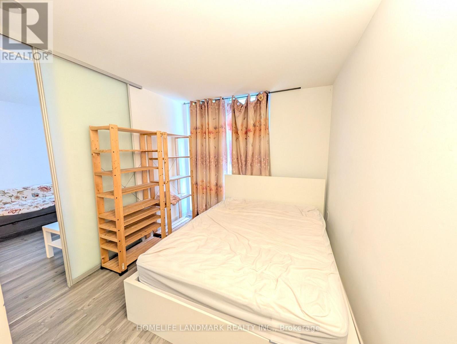 225 - 4k Spadina Avenue, Toronto, Ontario  M5V 3Y9 - Photo 7 - C12942714