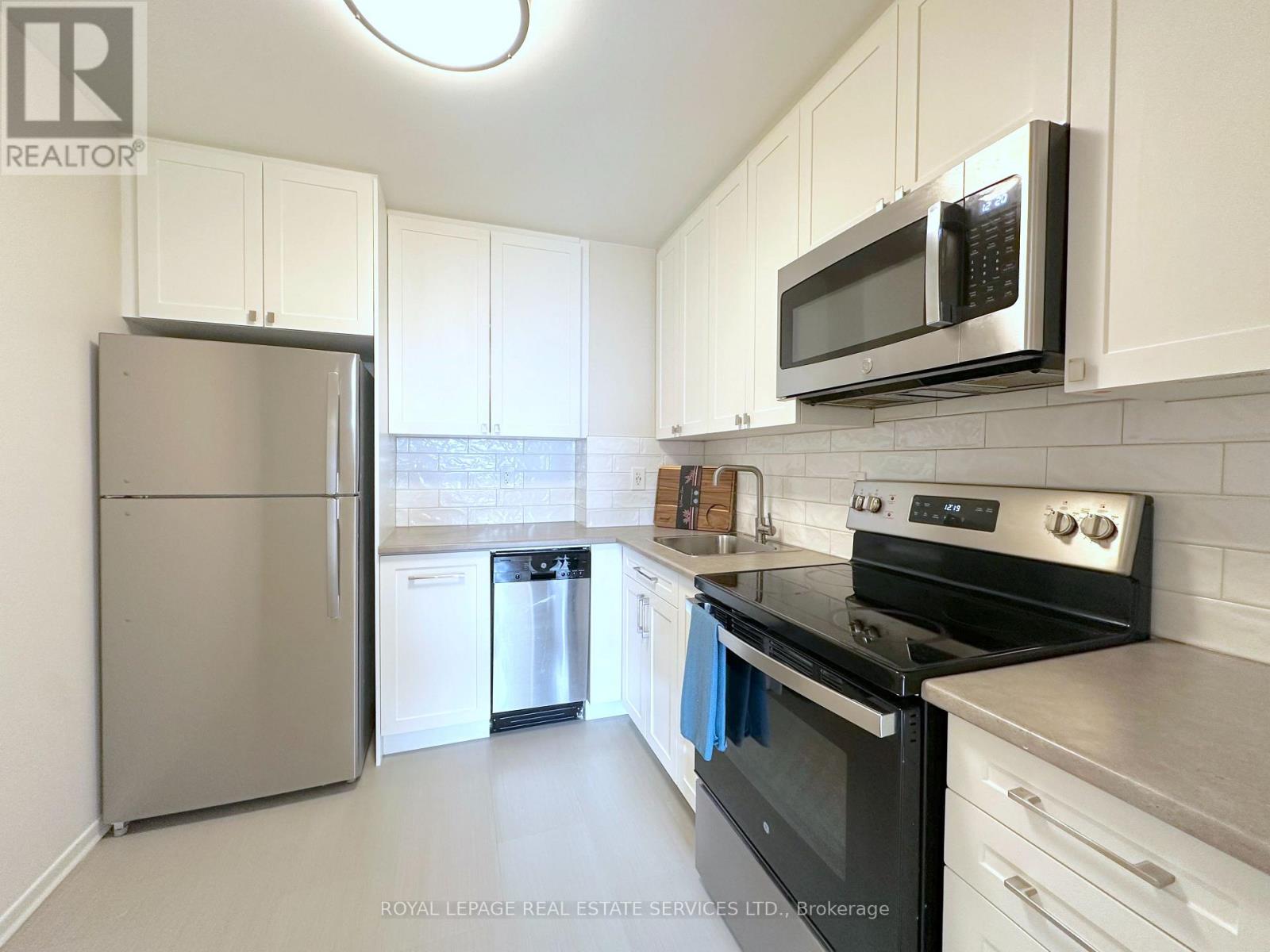 1021 - 30 Denton Avenue, Toronto, Ontario  M1L 4P2 - Photo 4 - E12942692