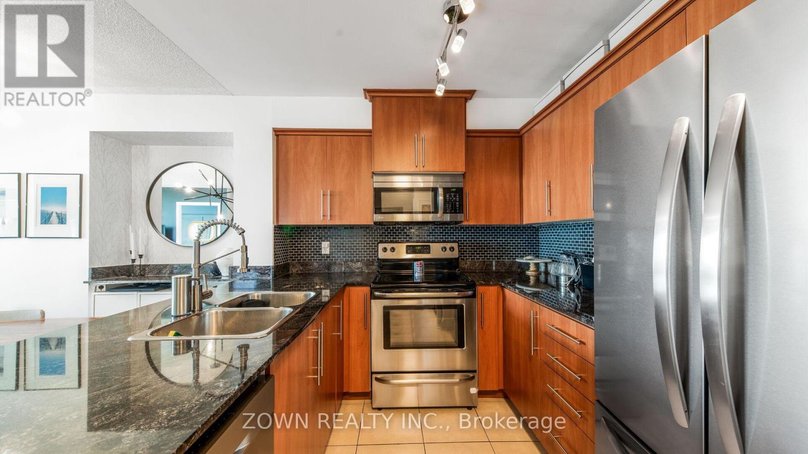 Lphi - 6 Rosebank Drive, Toronto (Malvern), Ontario  M1B 0A1 - Photo 6 - E12942696