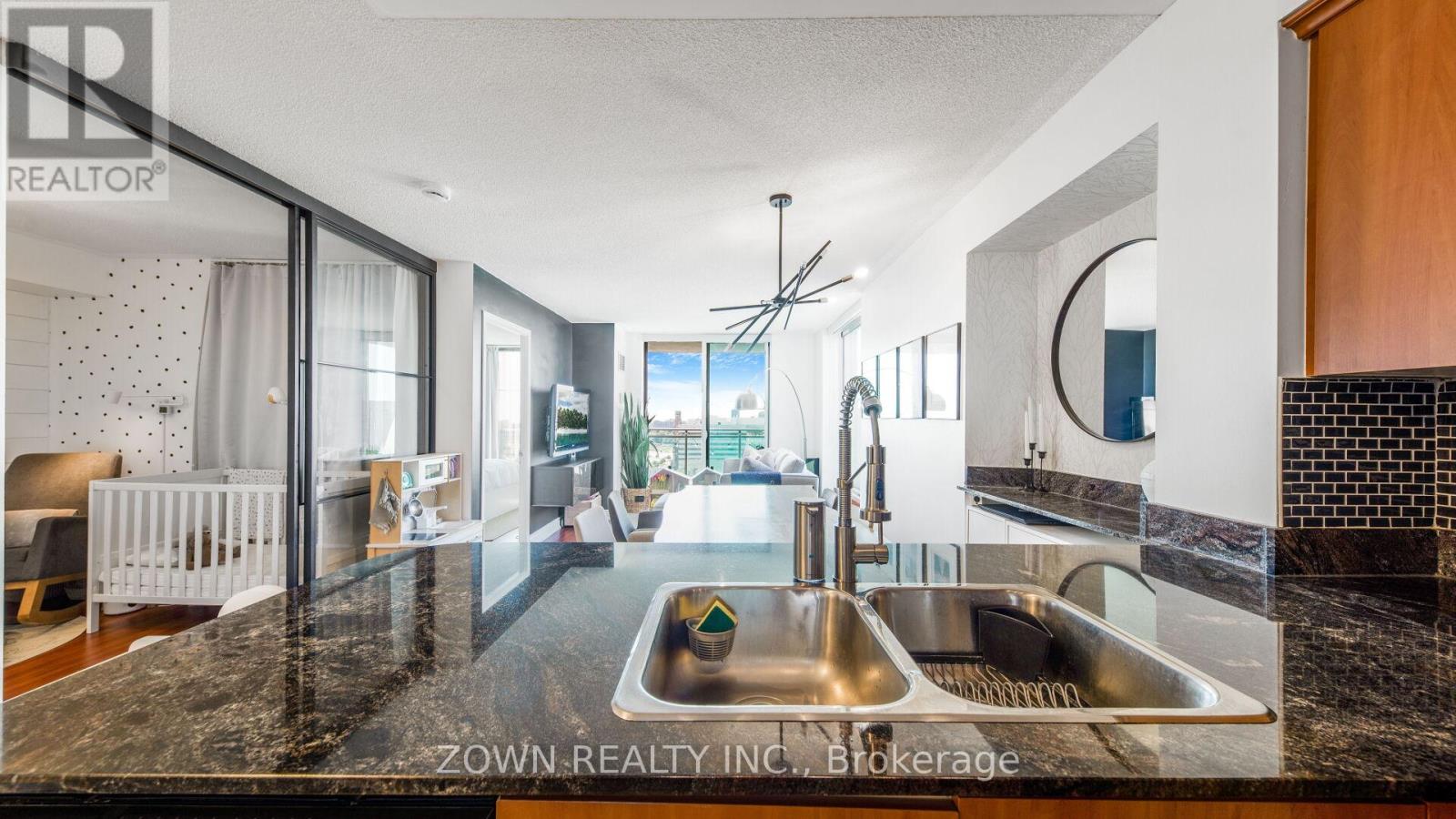 Lphi - 6 Rosebank Drive, Toronto (Malvern), Ontario  M1B 0A1 - Photo 7 - E12942696