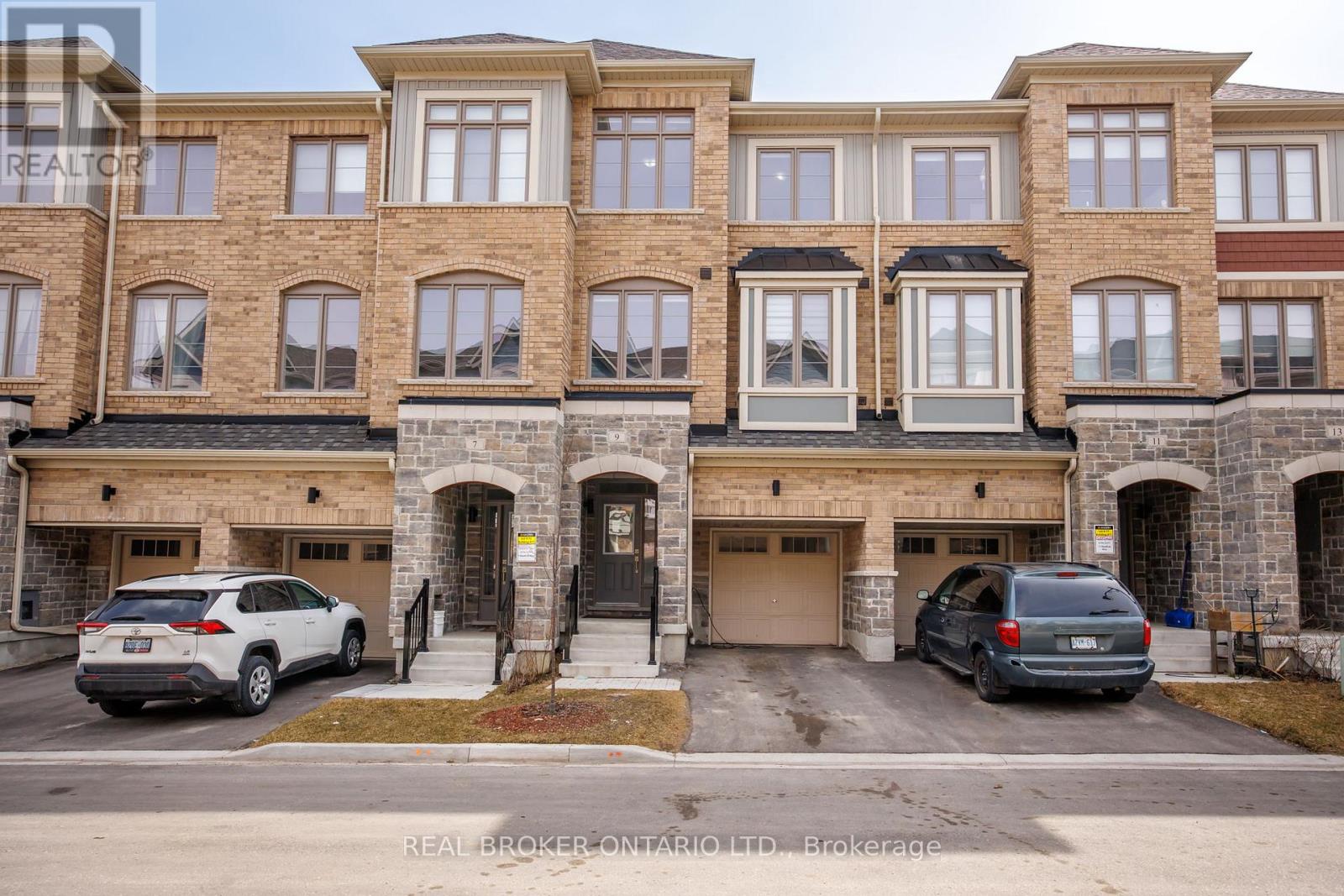 9 Nautical Way, Whitby, Ontario  L1N 0N2 - Photo 1 - E12942712