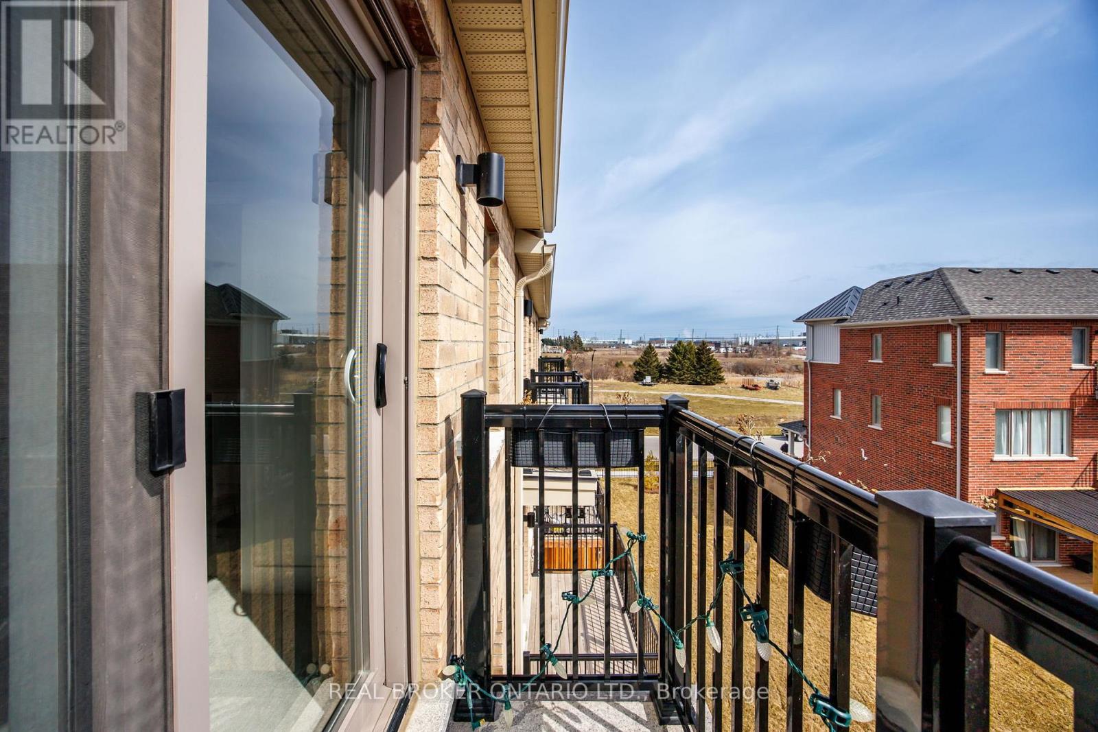 9 Nautical Way, Whitby, Ontario  L1N 0N2 - Photo 13 - E12942712