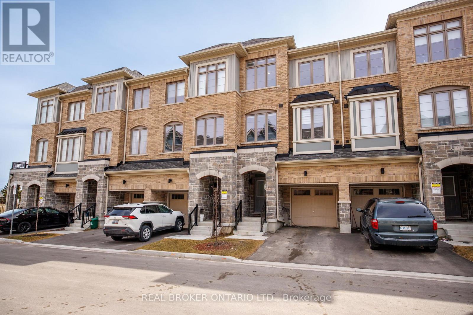 9 Nautical Way, Whitby, Ontario  L1N 0N2 - Photo 3 - E12942712