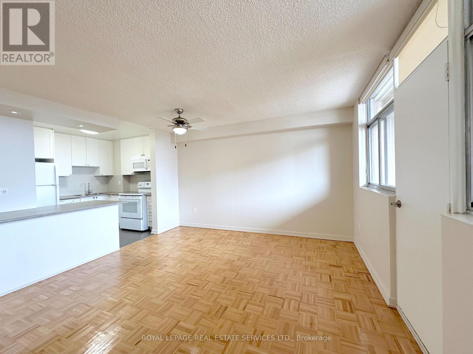 702 - 30 Denton Avenue, Toronto, Ontario  M1L 4P2 - Photo 3 - E12942720