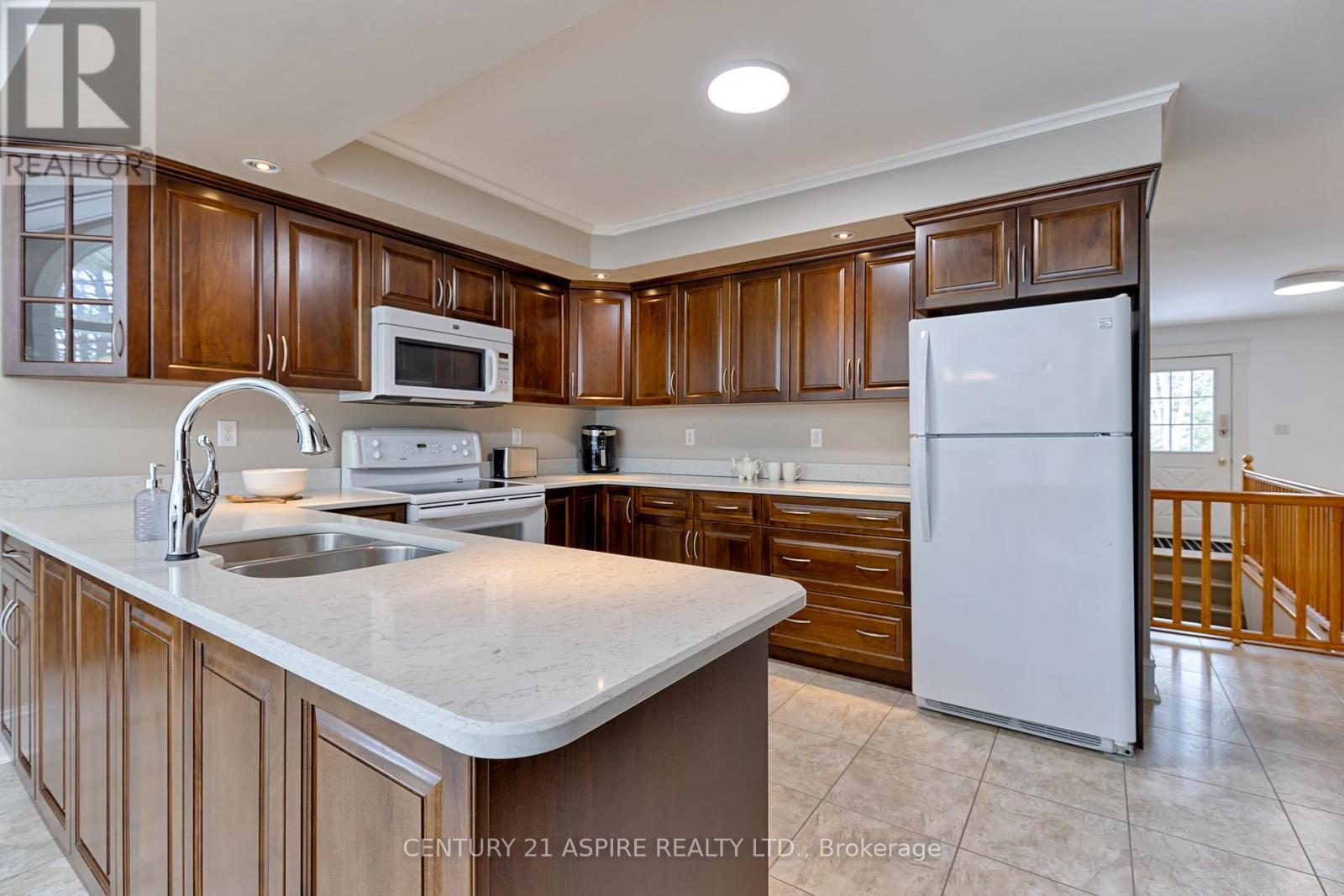 544 Achray Road, Petawawa, Ontario  K8A 6W7 - Photo 13 - X12942608