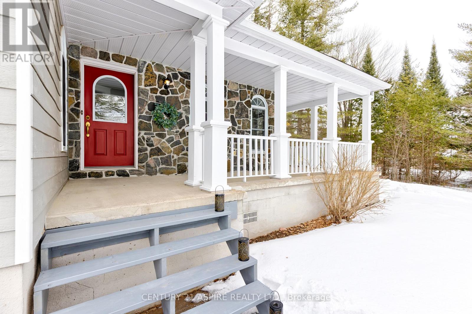 544 Achray Road, Petawawa, Ontario  K8A 6W7 - Photo 5 - X12942608