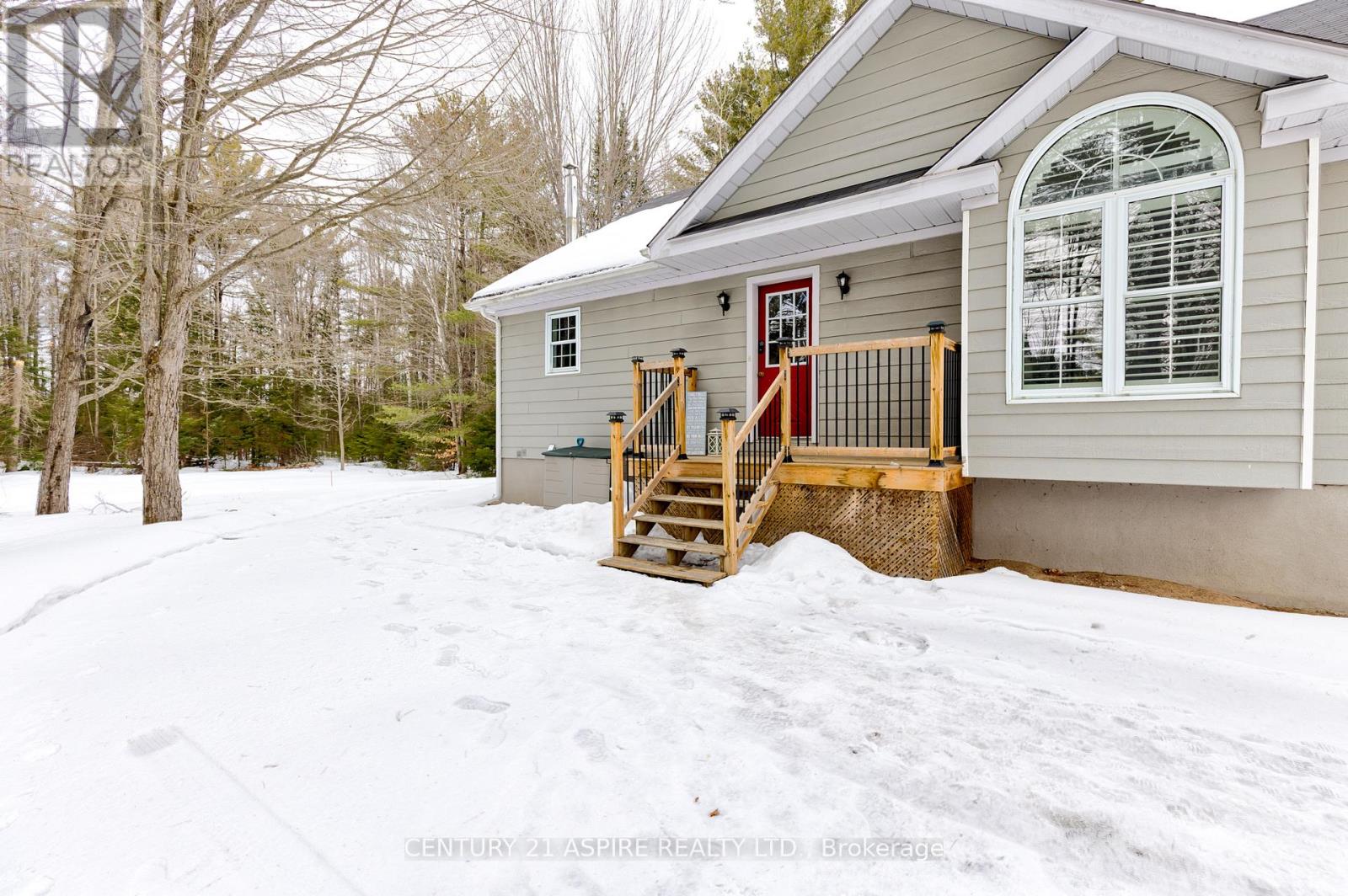 544 Achray Road, Petawawa, Ontario  K8A 6W7 - Photo 8 - X12942608