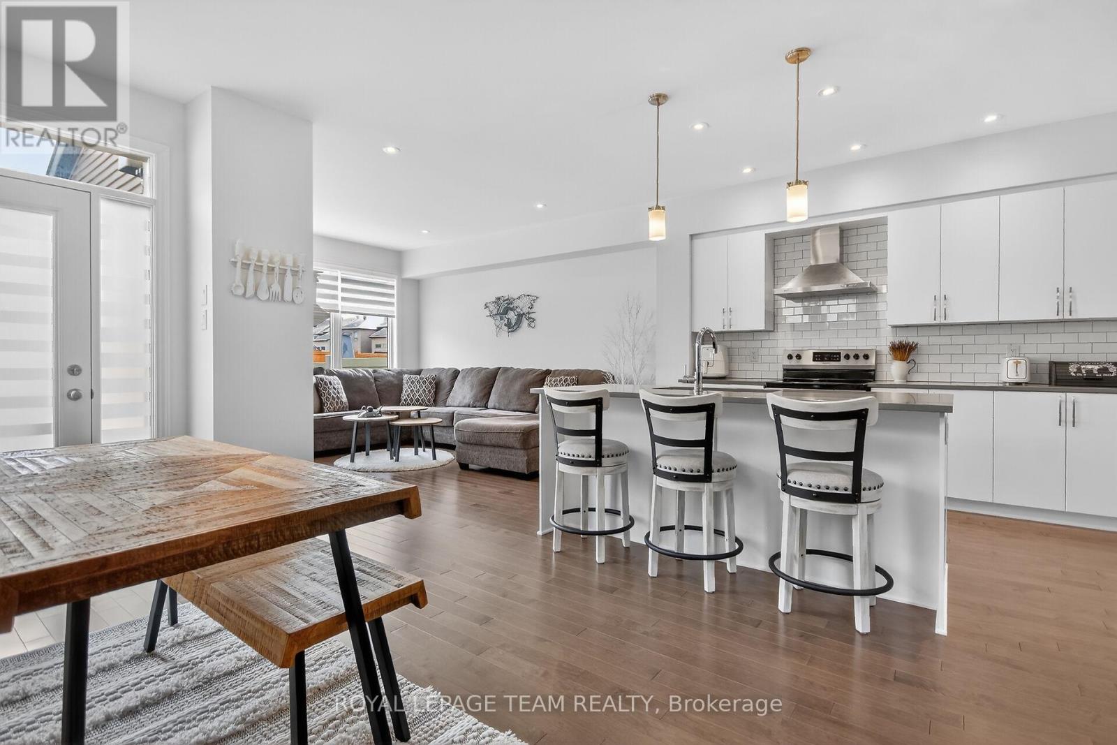 545 Borbridge Avenue, Ottawa, Ontario  K4M 0J1 - Photo 9 - X12942674