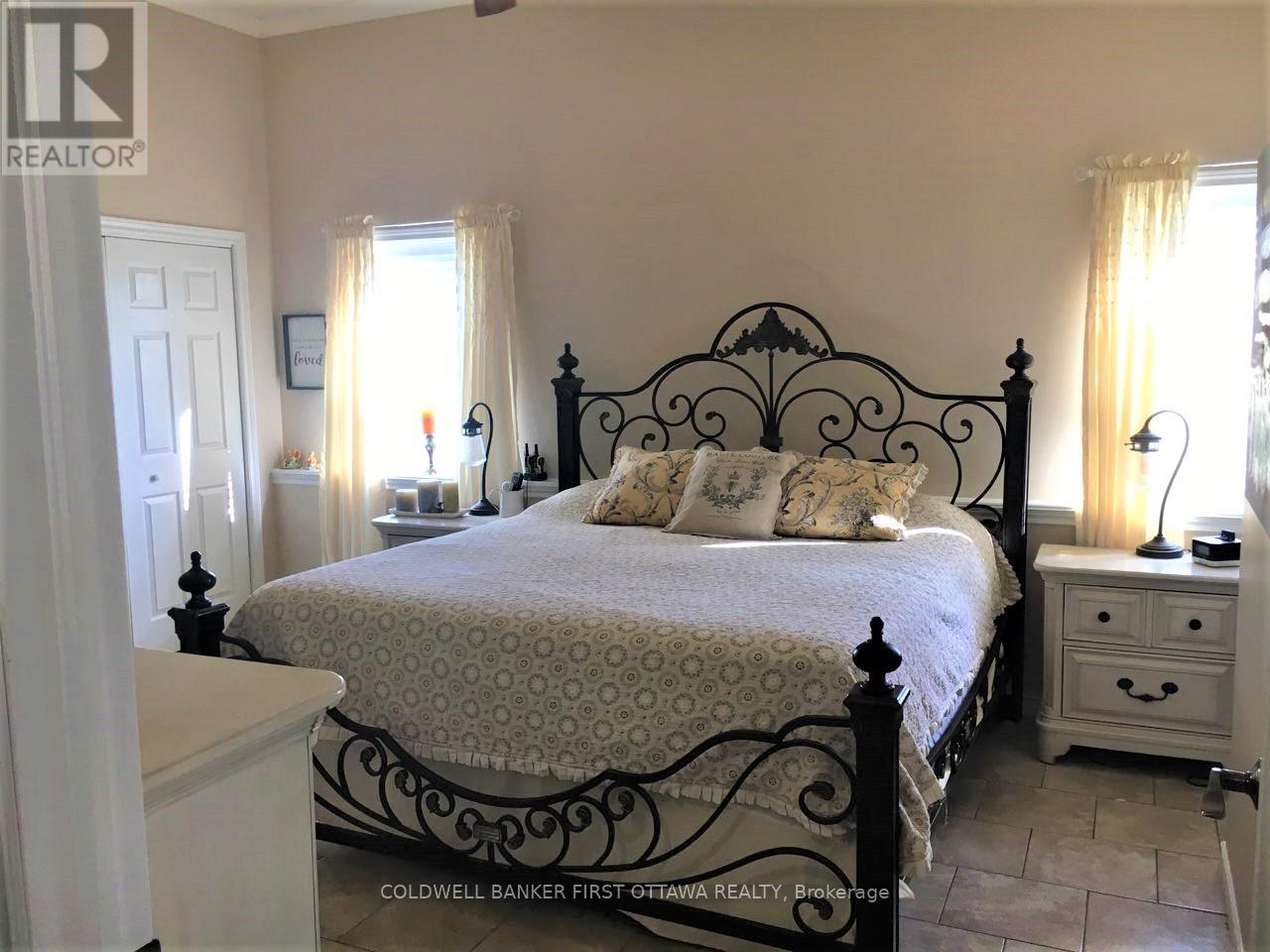 237 Wayside Drive, Drummond/north Elmsley, Ontario  K7R 3C8 - Photo 38 - X12942724