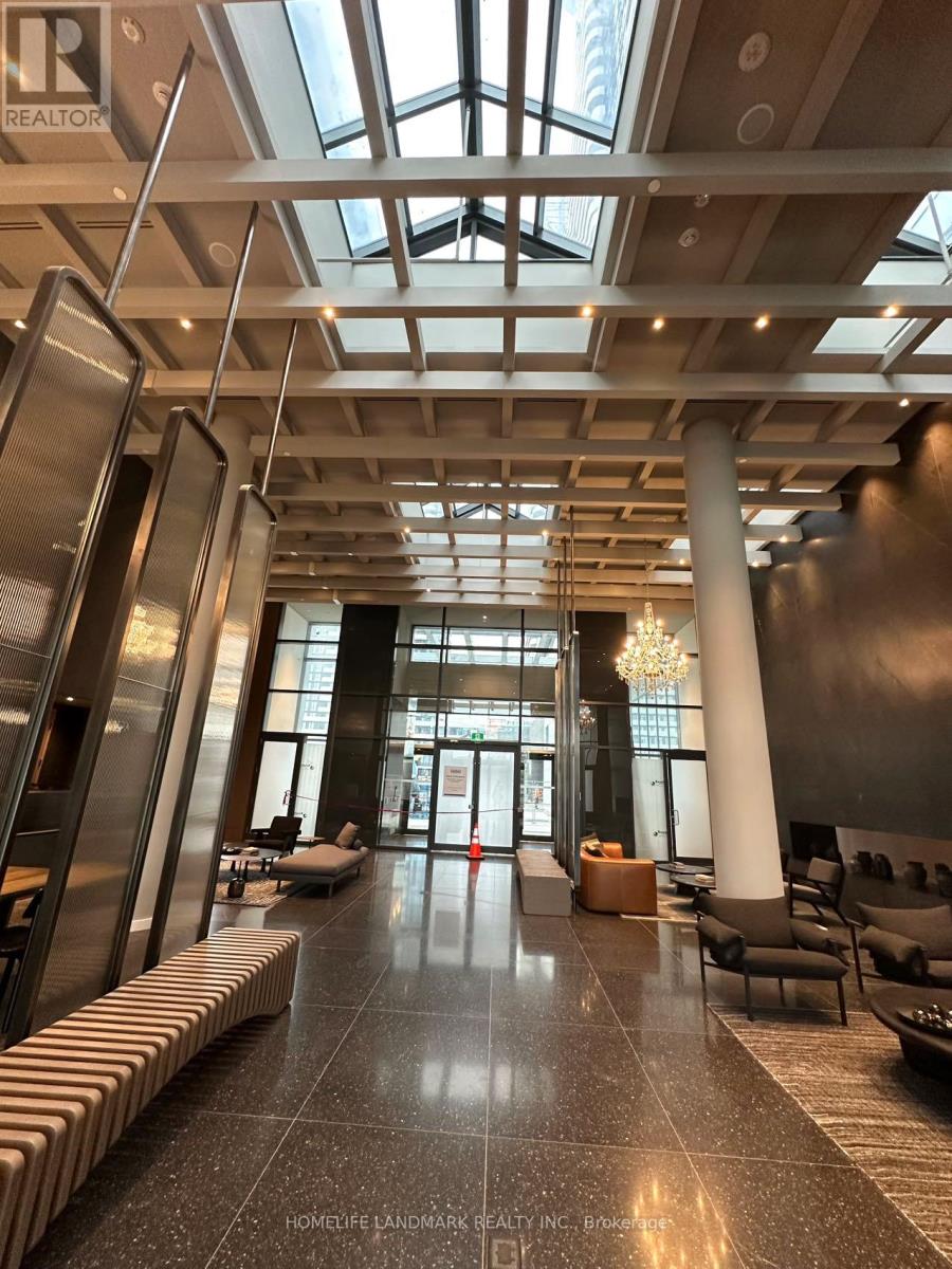 3815 - 28 Interchange Way, Vaughan, Ontario  L4K 0P8 - Photo 3 - N12942636