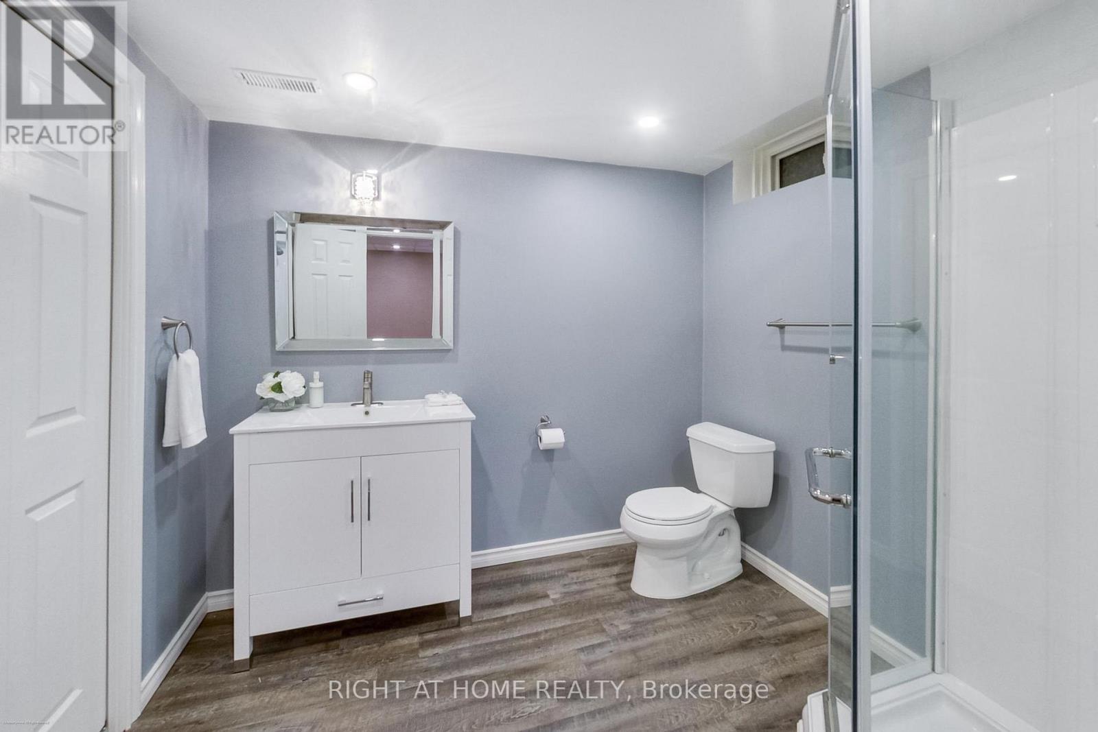 885 Dales Avenue, Newmarket, Ontario  L3Y 5Z6 - Photo 23 - N12942664