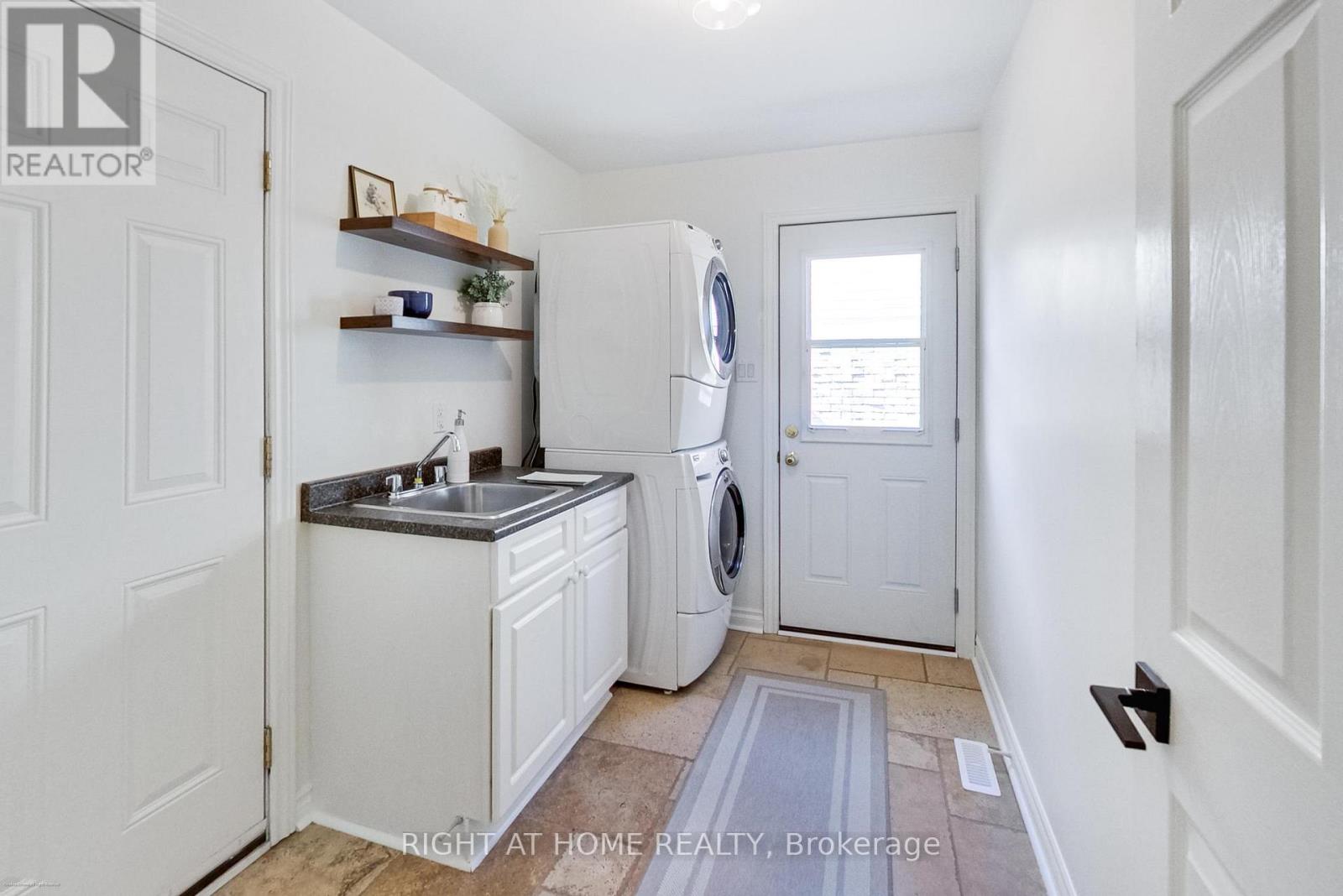 885 Dales Avenue, Newmarket, Ontario  L3Y 5Z6 - Photo 24 - N12942664