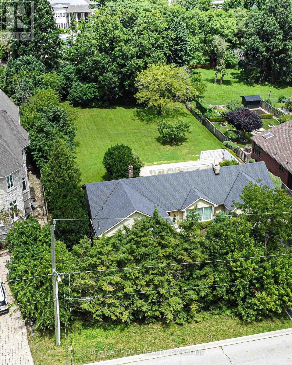 46 Roosevelt Drive, Richmond Hill, Ontario  L4C 6V4 - Photo 13 - N12942690