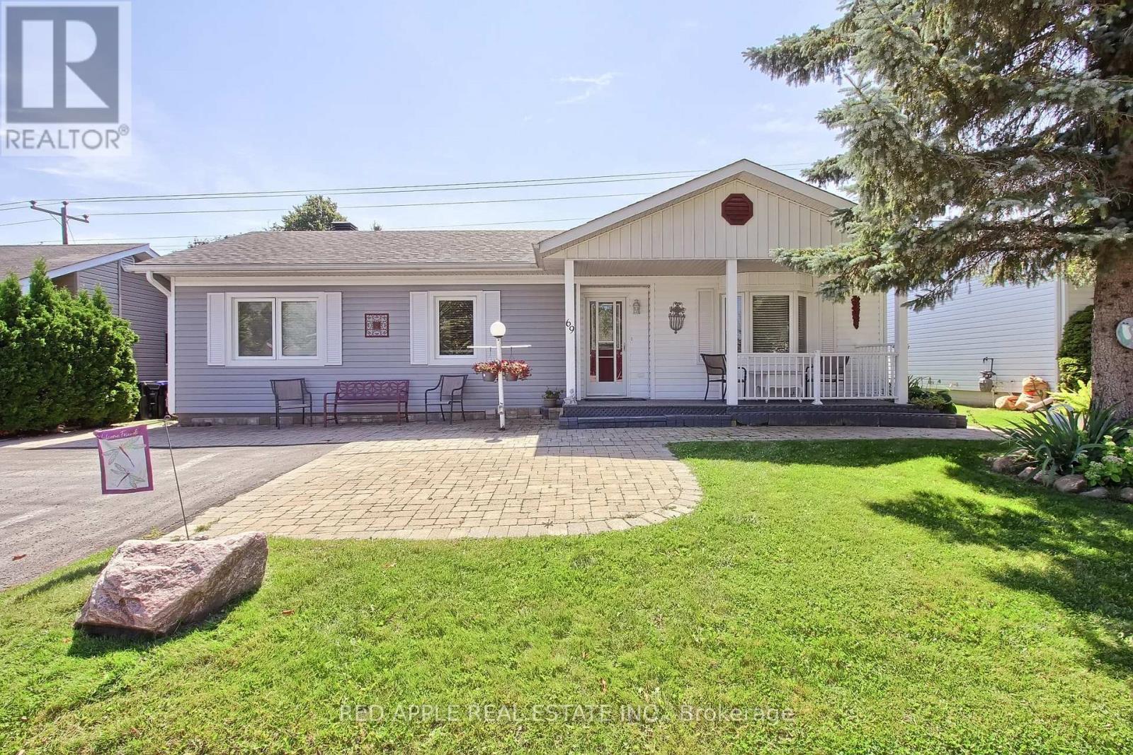 69 CORNER BROOK TRAIL, Innisfil, Ontario