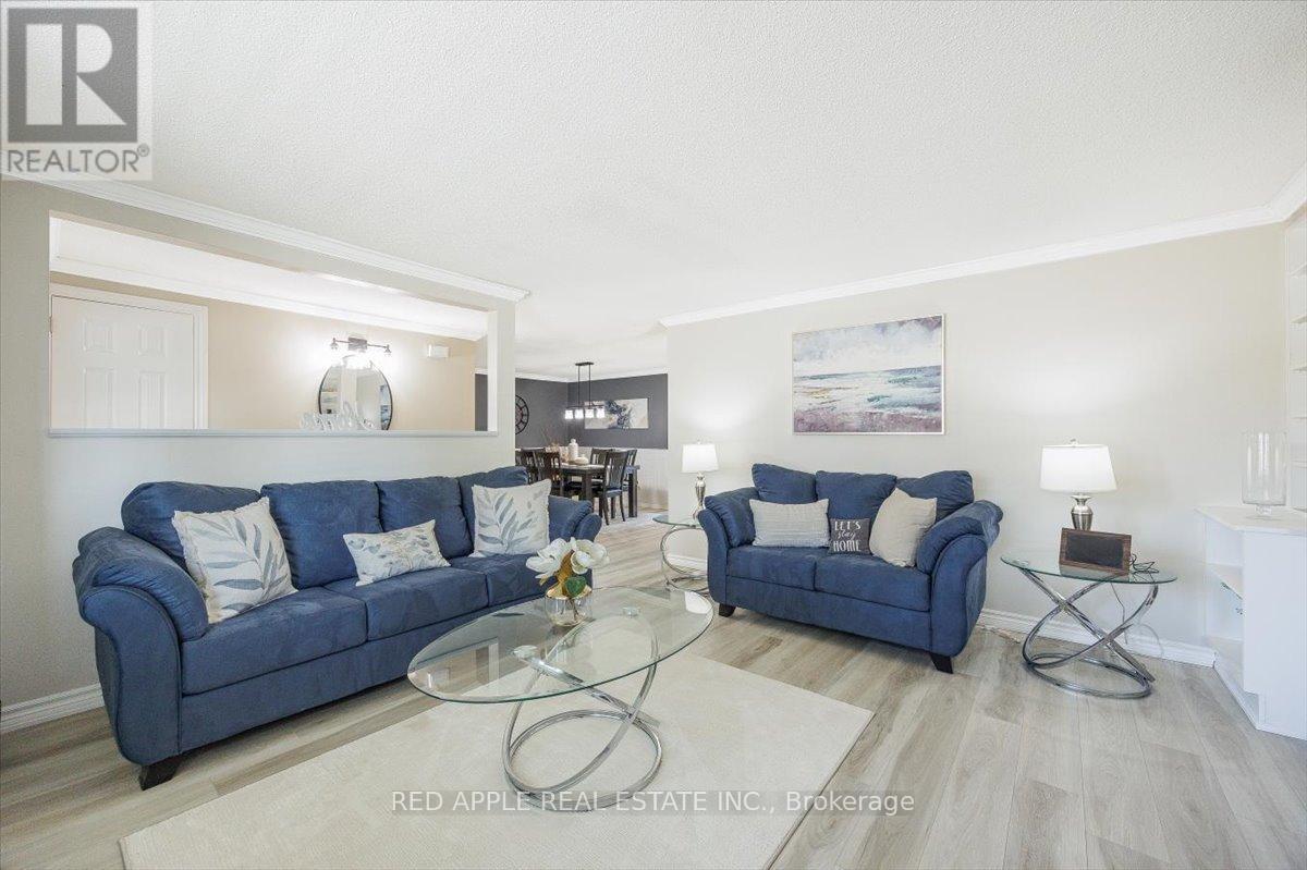 69 Corner Brook Trail, Innisfil, Ontario  L9S 1N7 - Photo 10 - N12942700