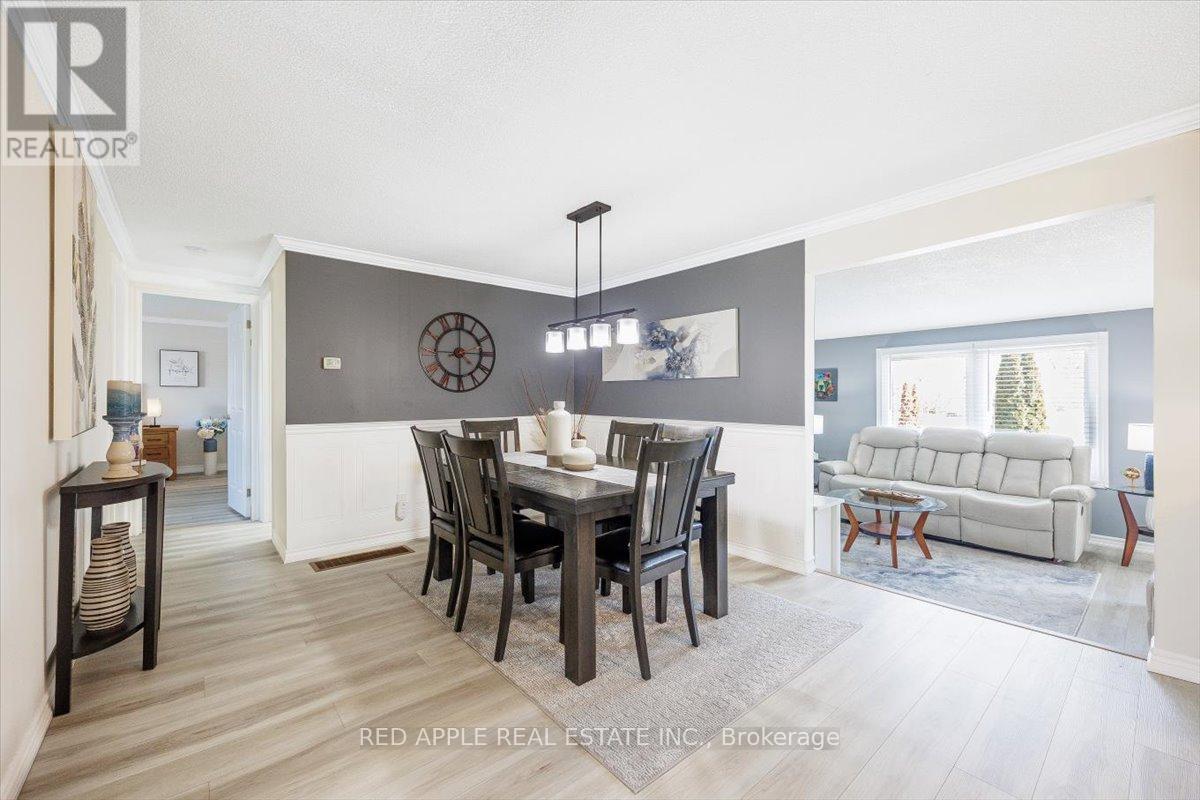 69 Corner Brook Trail, Innisfil, Ontario  L9S 1N7 - Photo 11 - N12942700