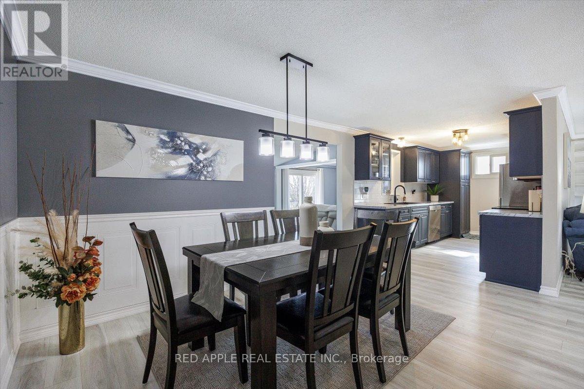 69 Corner Brook Trail, Innisfil, Ontario  L9S 1N7 - Photo 13 - N12942700