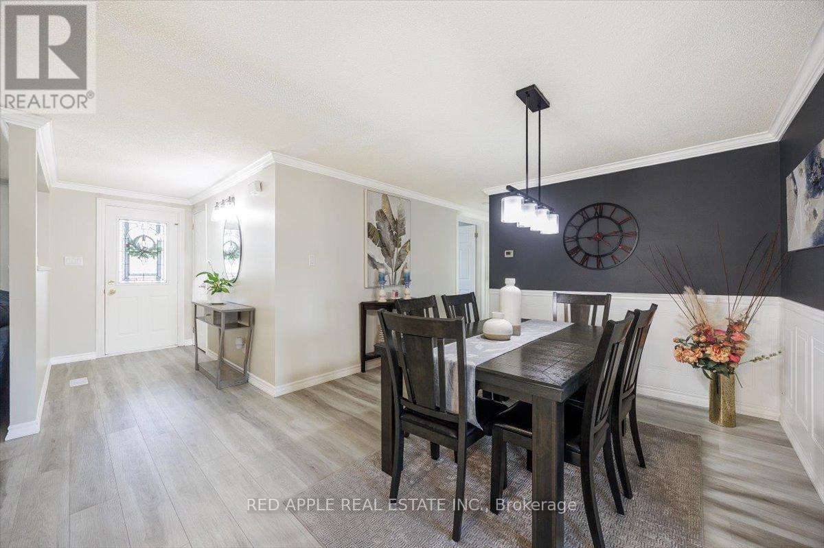 69 Corner Brook Trail, Innisfil, Ontario  L9S 1N7 - Photo 14 - N12942700