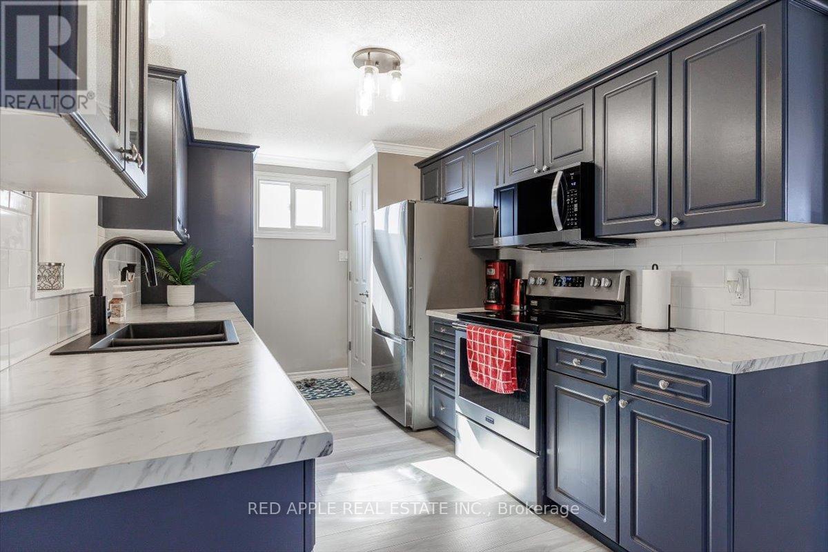 69 Corner Brook Trail, Innisfil, Ontario  L9S 1N7 - Photo 15 - N12942700