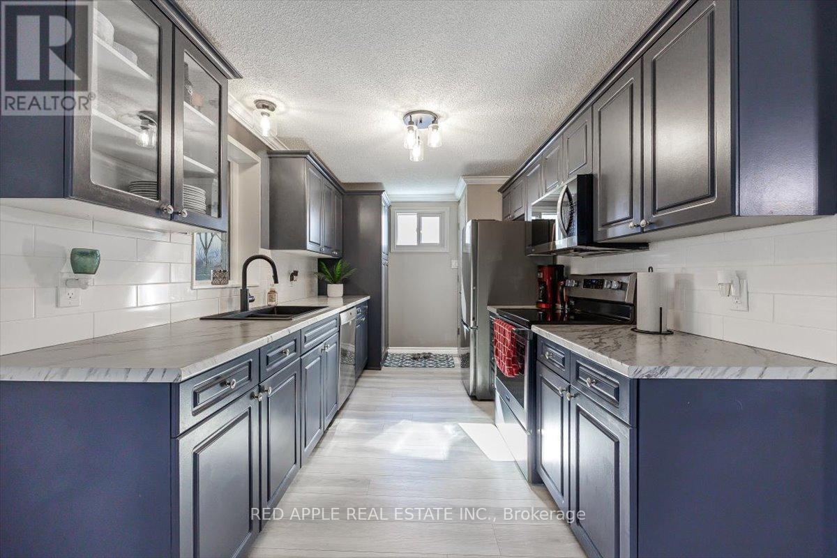 69 Corner Brook Trail, Innisfil, Ontario  L9S 1N7 - Photo 17 - N12942700