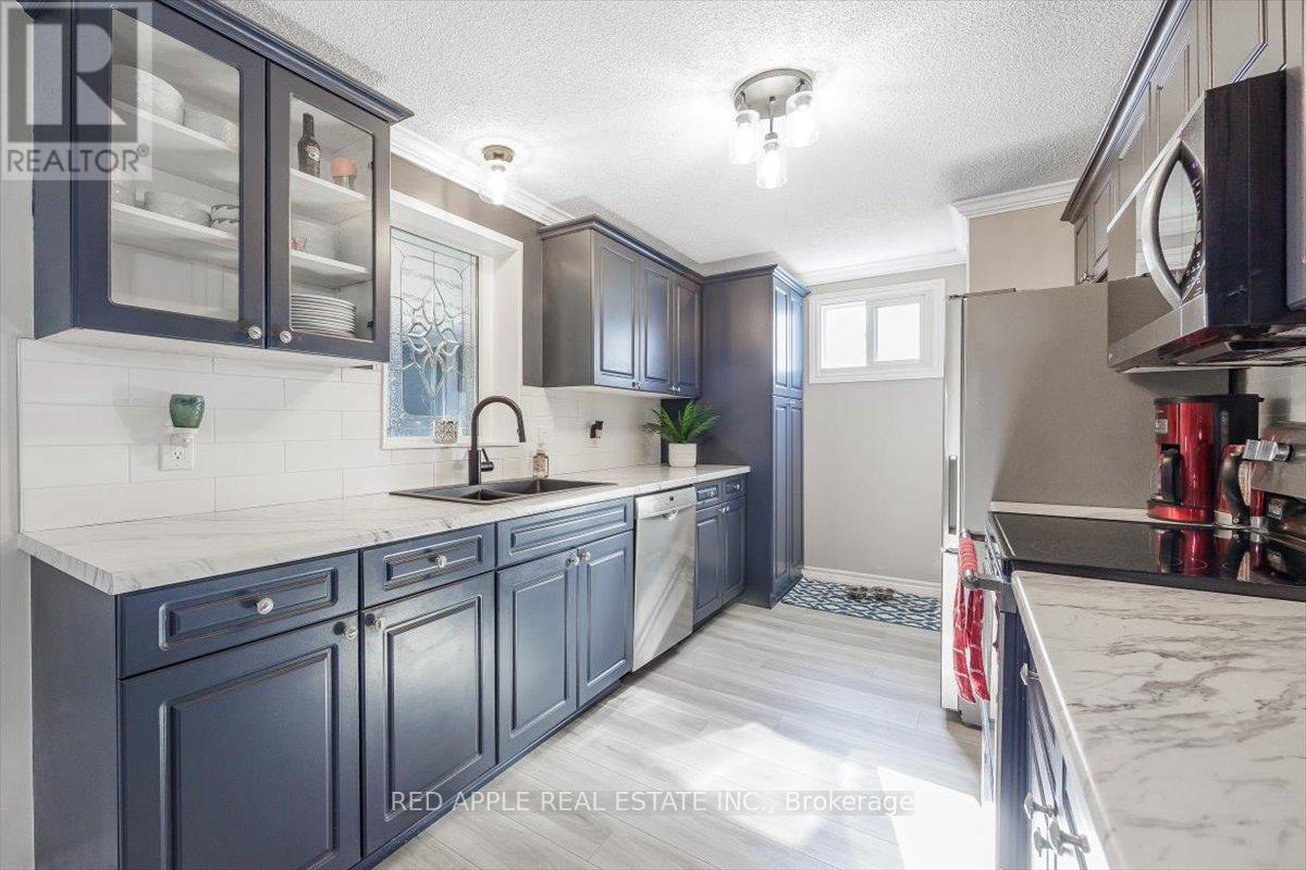 69 Corner Brook Trail, Innisfil, Ontario  L9S 1N7 - Photo 18 - N12942700