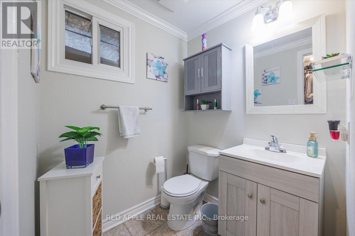 69 Corner Brook Trail, Innisfil, Ontario  L9S 1N7 - Photo 23 - N12942700