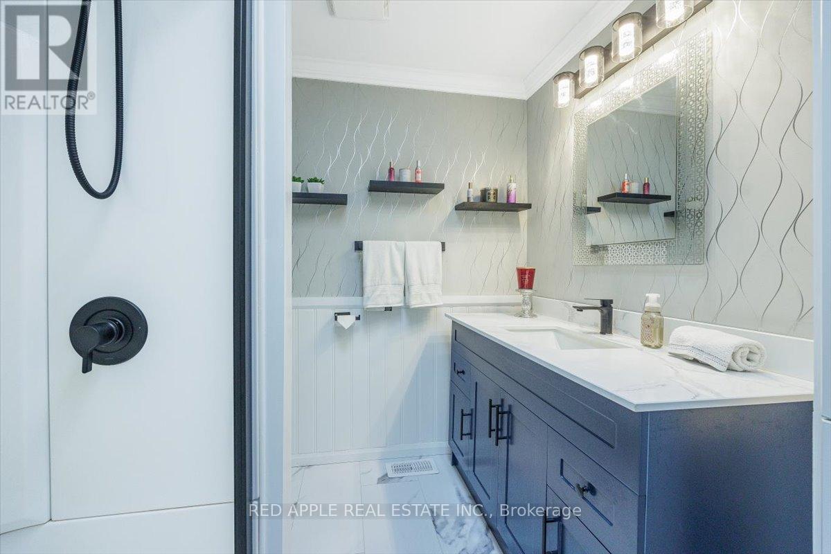 69 Corner Brook Trail, Innisfil, Ontario  L9S 1N7 - Photo 26 - N12942700