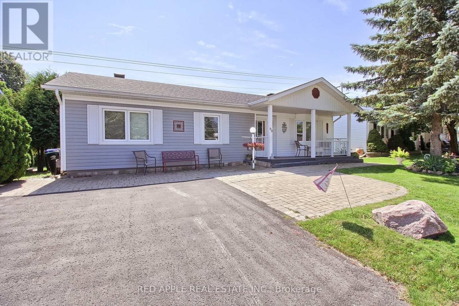 69 Corner Brook Trail, Innisfil, Ontario  L9S 1N7 - Photo 3 - N12942700